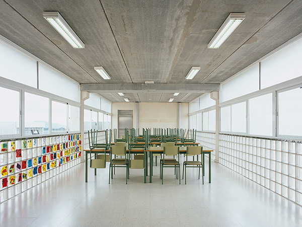 Fotografia d'arquitectura, aula al IES Balàfia. Sant Llorenç. Arquitecte: Oscar Canalís